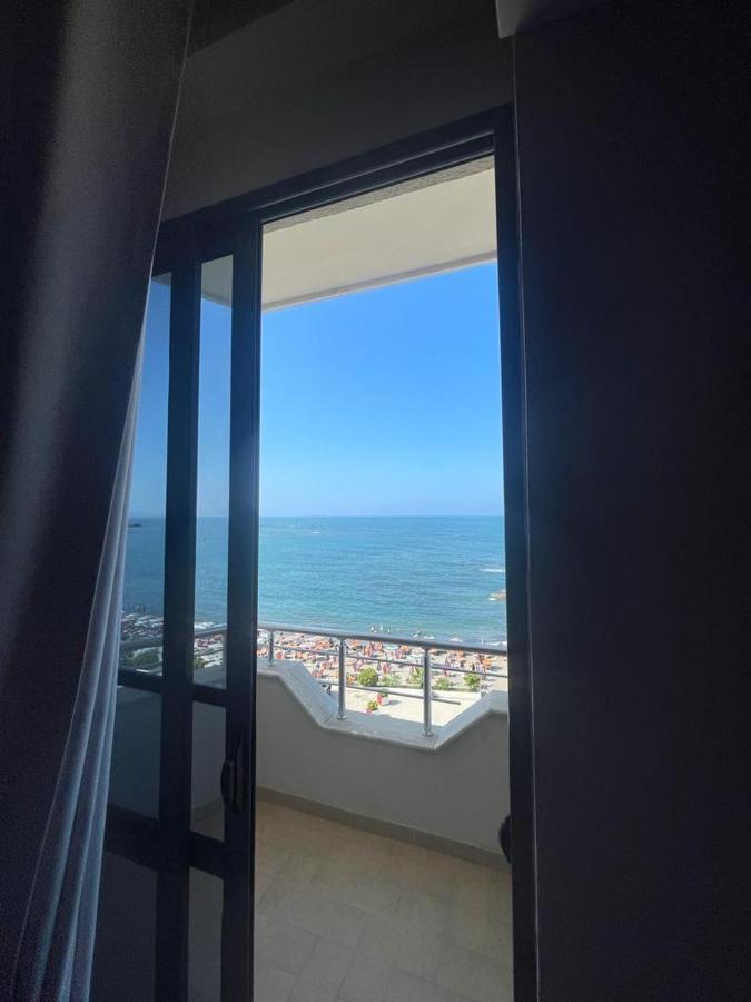 Hotel Ferrara Durrës Buitenkant foto