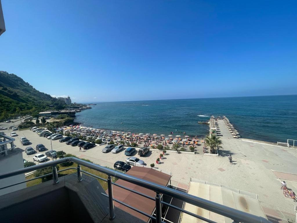 Hotel Ferrara Durrës Buitenkant foto