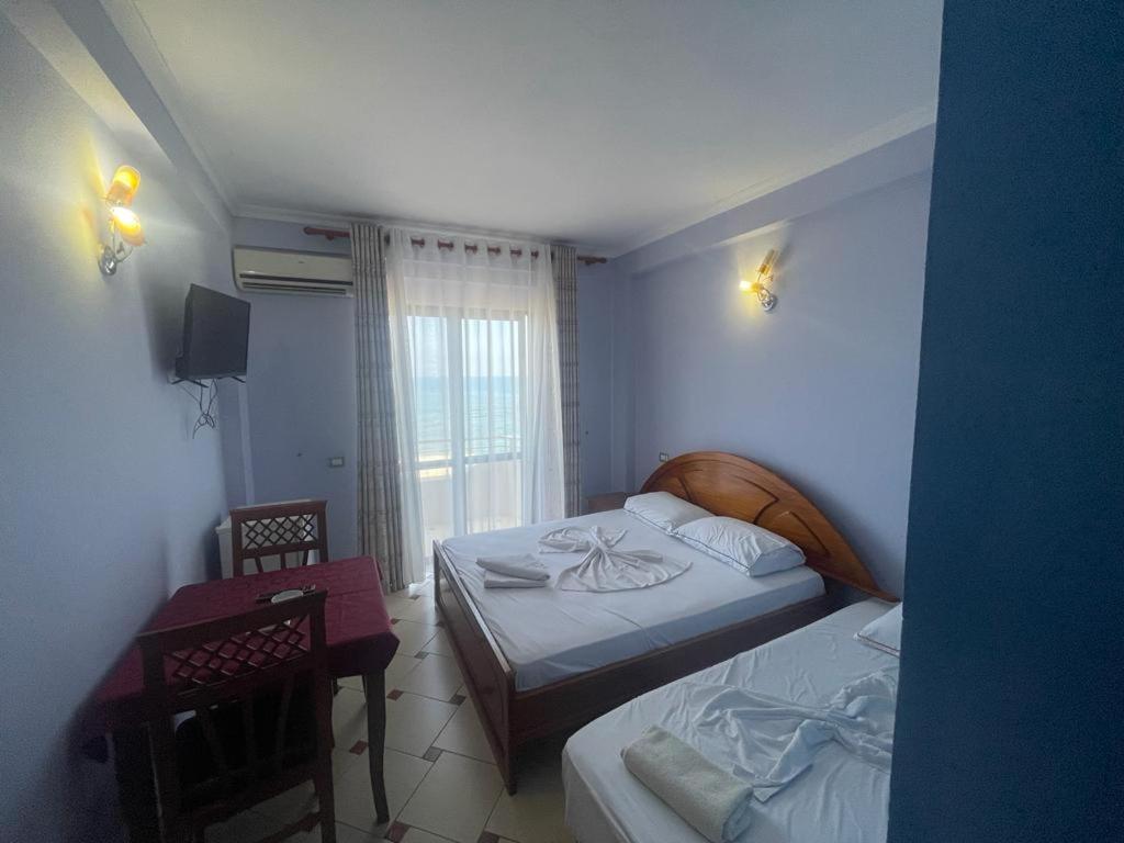 Hotel Ferrara Durrës Buitenkant foto