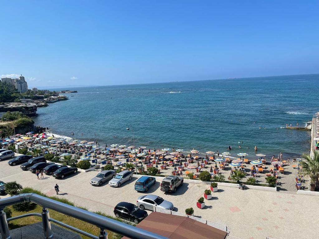 Hotel Ferrara Durrës Buitenkant foto