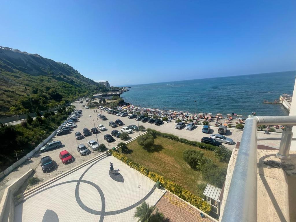 Hotel Ferrara Durrës Buitenkant foto