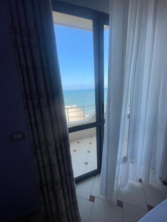 Hotel Ferrara Durrës Buitenkant foto