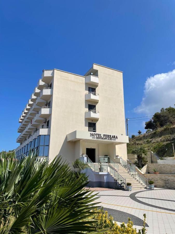 Hotel Ferrara Durrës Buitenkant foto